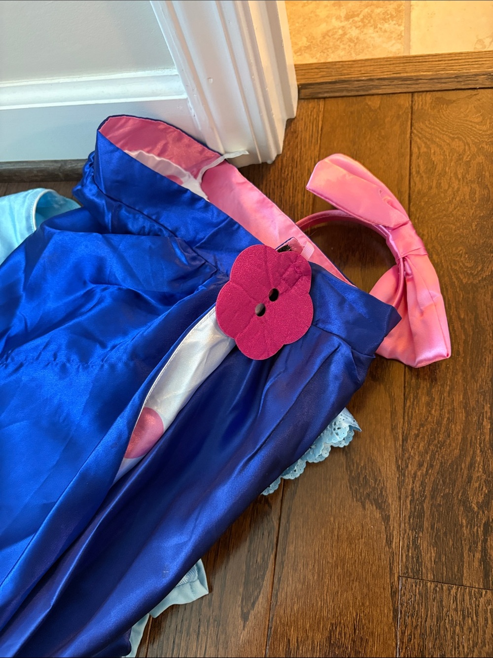 Women’s Disney Bopeep Halloween costume-m - Picture 5 of 5